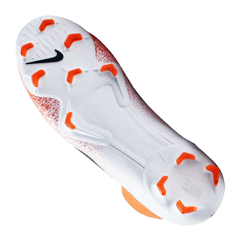 Nike Superfly 6 Academy Cr7 TF Unisex Football Shoes.