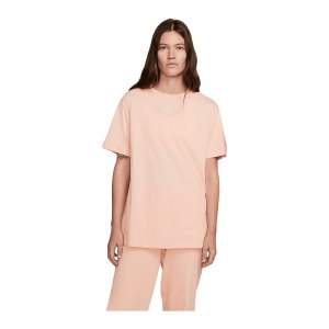nike-essential-t-shirt-damen-orange-weiss-f800-dn5697-lifestyle_front.png
